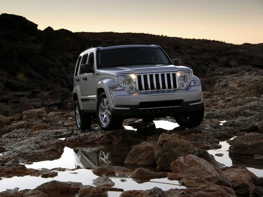  Jeep Cherokee Limited 3.7L (KK) 2007 года  (фото 16 из 31)